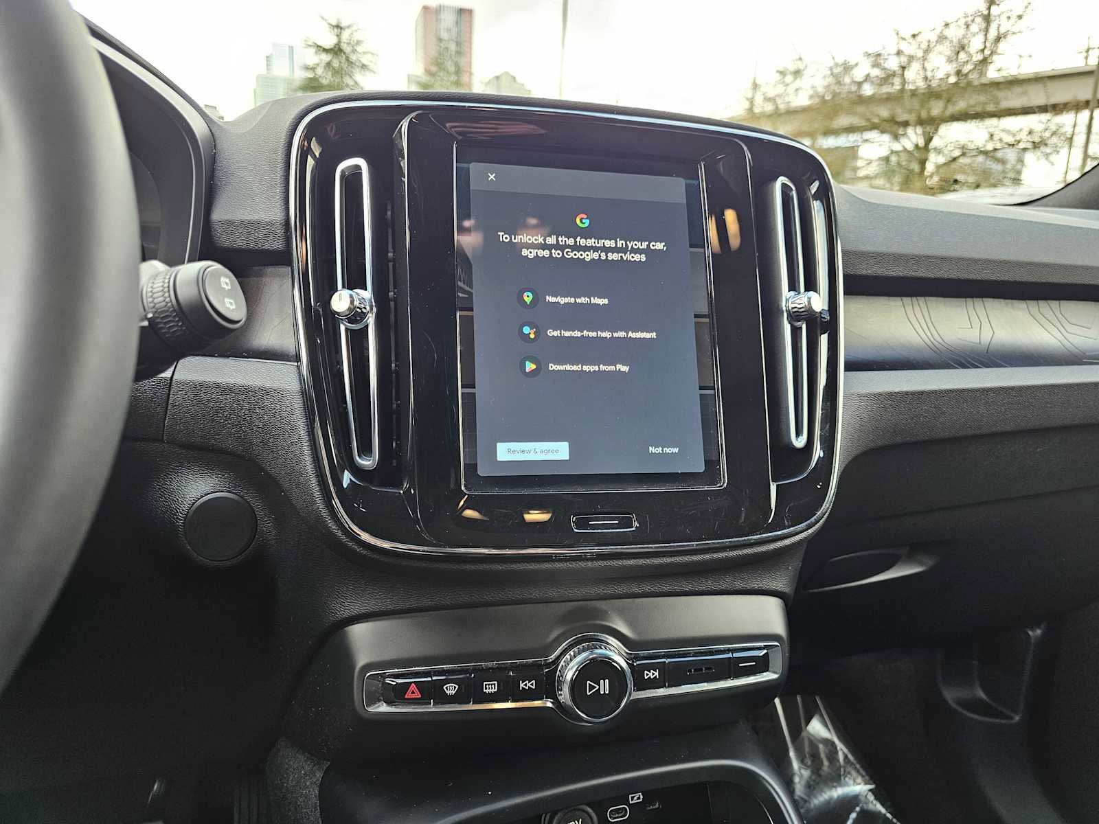 Used 2024 Volvo XC40 Recharge Ultimate w/ Protection Package Premier image 27