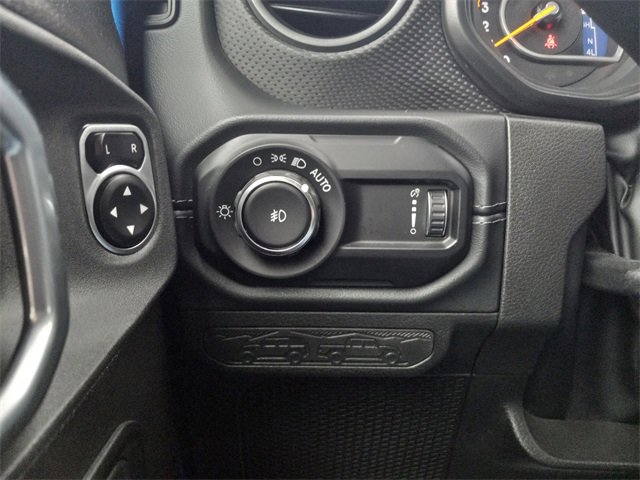 Used 2024 Jeep Wrangler Unlimited Rubicon w/ XTREMEE 35" Tire Package image 25