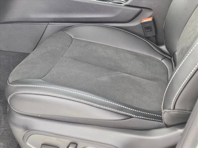 New 2025 Jeep Grand Cherokee L Altitude image 4