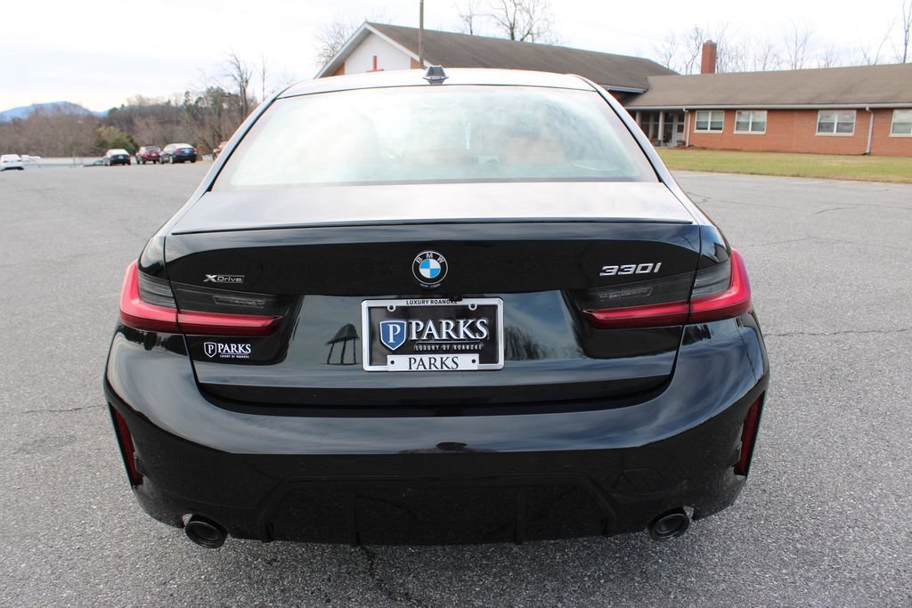 New 2026 BMW 330i xDrive Sedan w/ M Sport Package AWD/4WD image 7