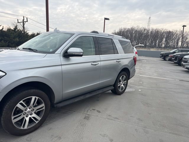 Used 2024 Ford Expedition Limited image 1