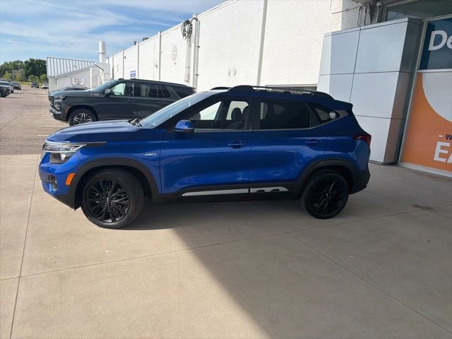 Used 2023 Kia Seltos Nightfall Edition AWD/4WD image 2