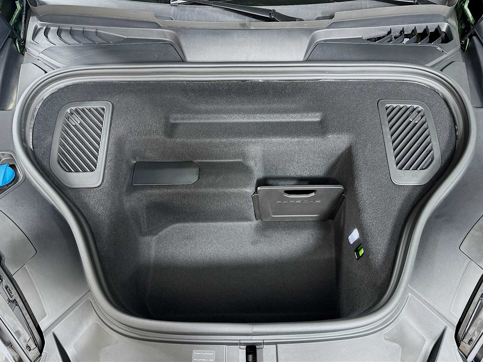 New 2026 Porsche Macan Electric RWD image 30