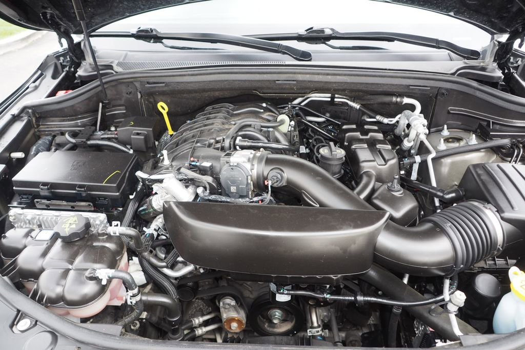 Used 2025 Dodge Durango GT AWD/4WD image 11