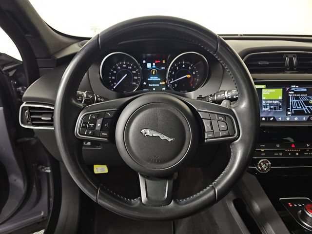 Used 2020 Jaguar F-PACE Premium AWD/4WD image 9