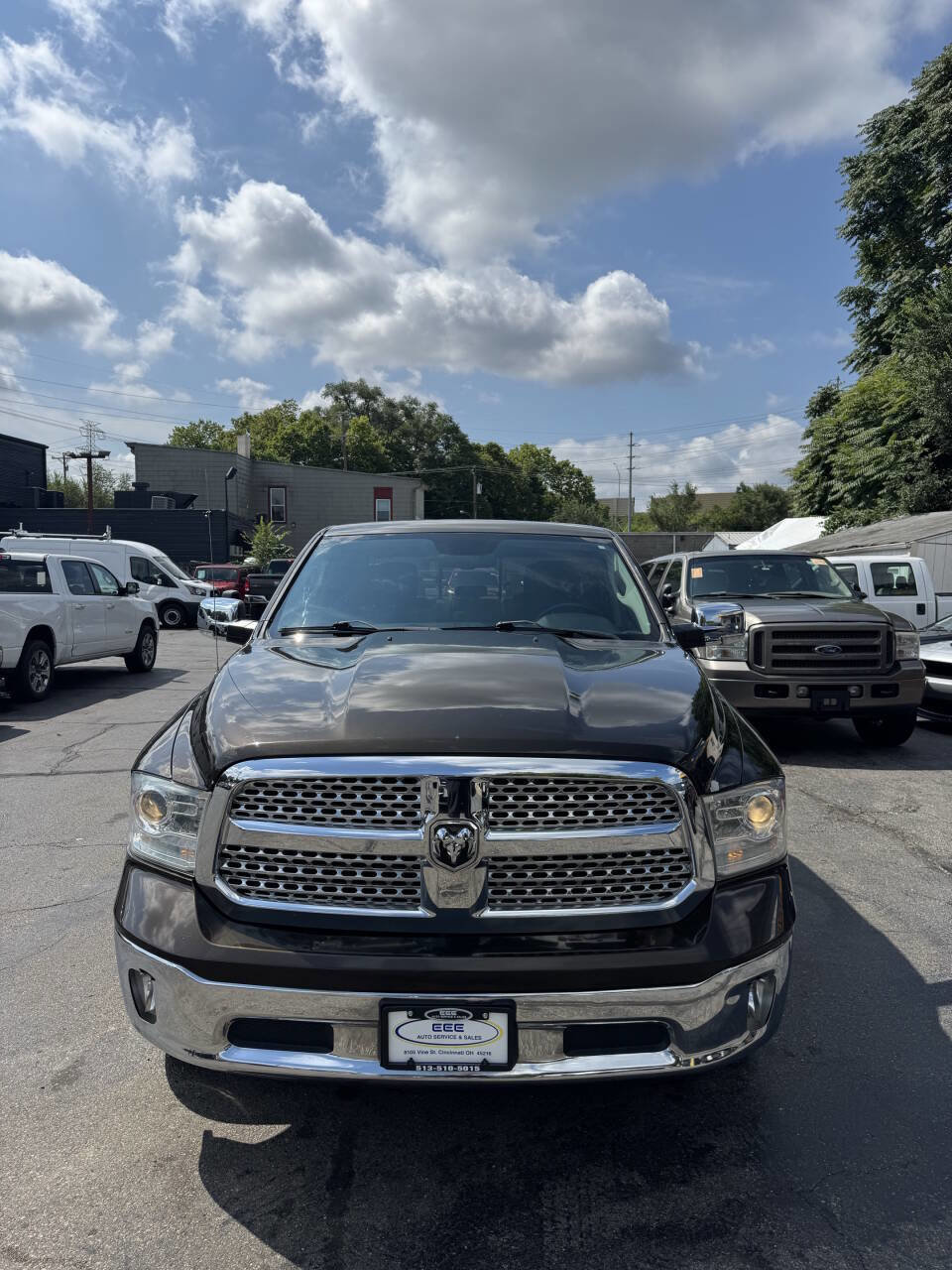 Used 2014 RAM 1500 Laramie w/ Convenience Group image 3