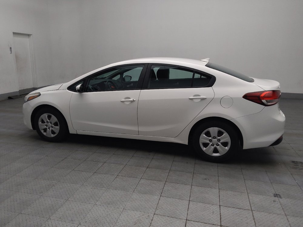 Used 2017 Kia Forte LX image 3