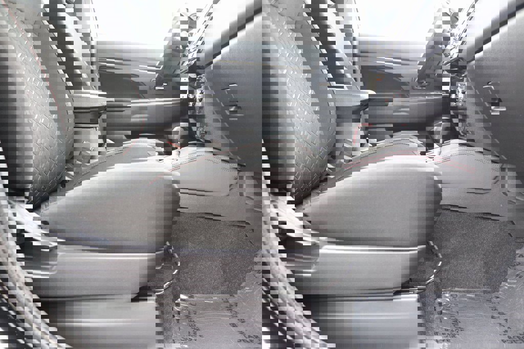 Used 2025 Mitsubishi Outlander Sport LE image 23