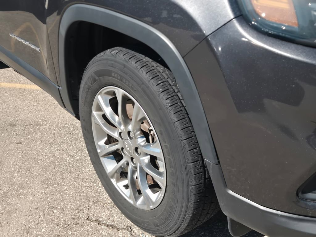 Certified 2021 Jeep Cherokee Latitude Lux image 4