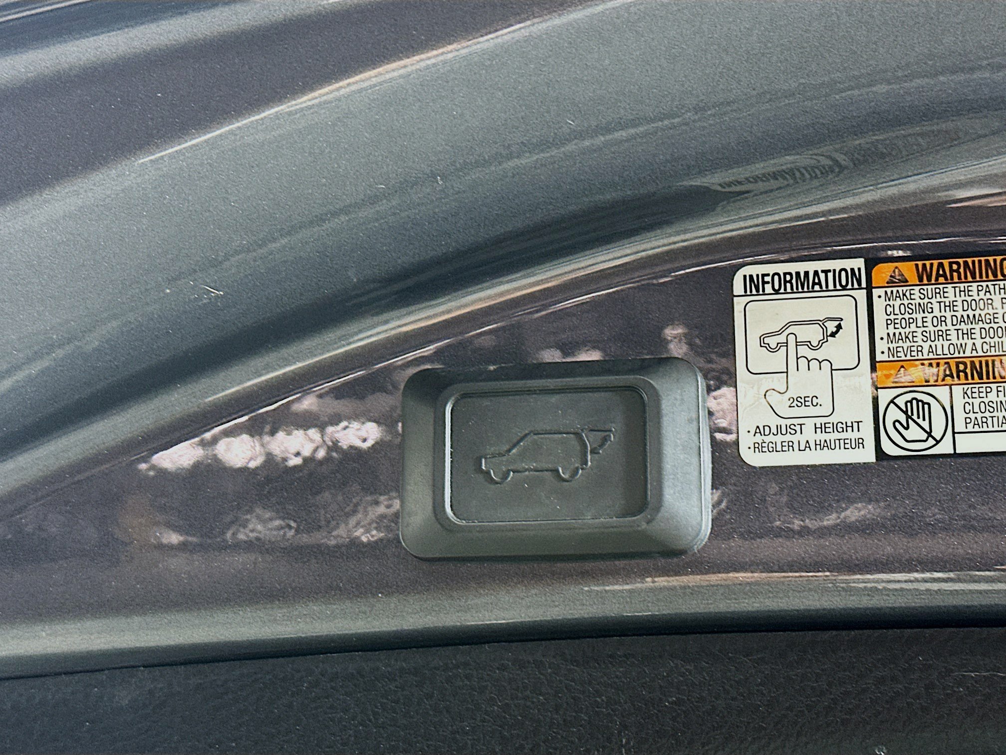 Used 2017 Toyota RAV4 Platinum w/ Cargo Management Package FWD image 30
