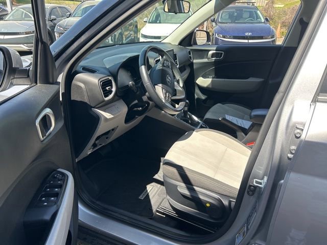 Used 2024 Hyundai Venue SEL image 9