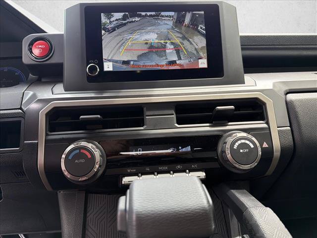 Used 2025 Toyota Tacoma TRD Off-Road AWD/4WD image 21