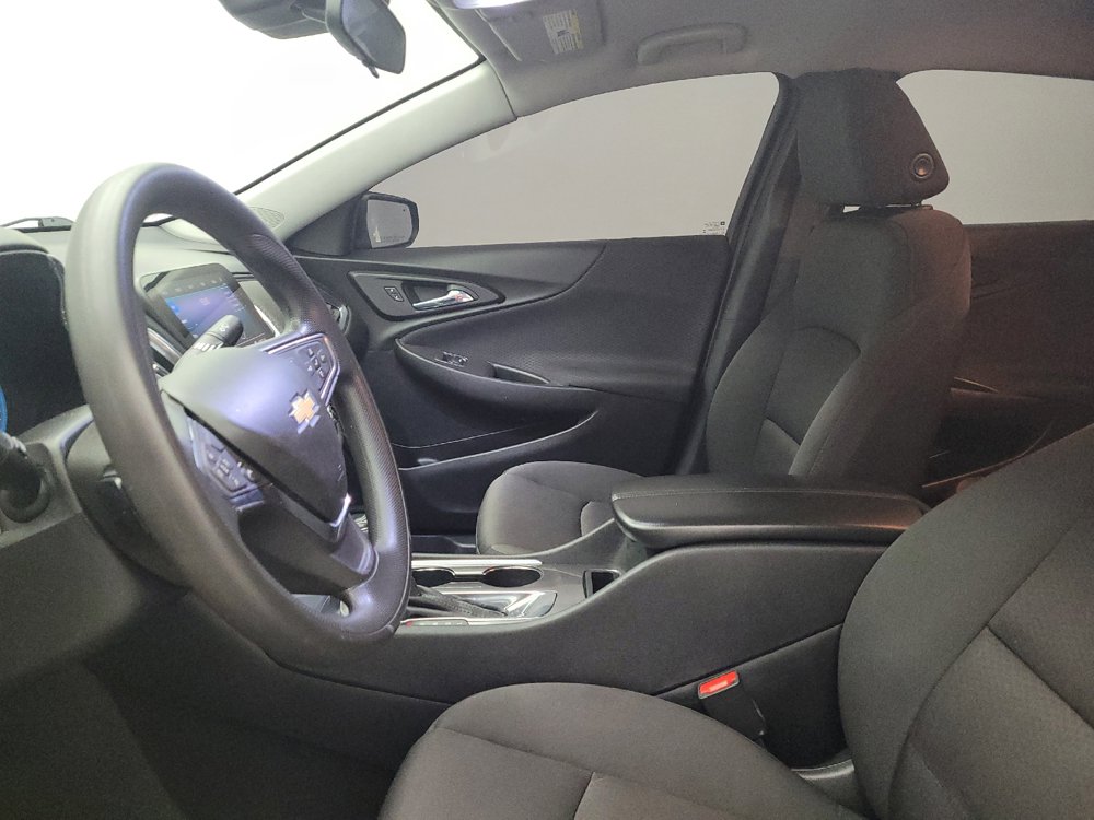 Used 2020 Chevrolet Malibu LT FWD image 17