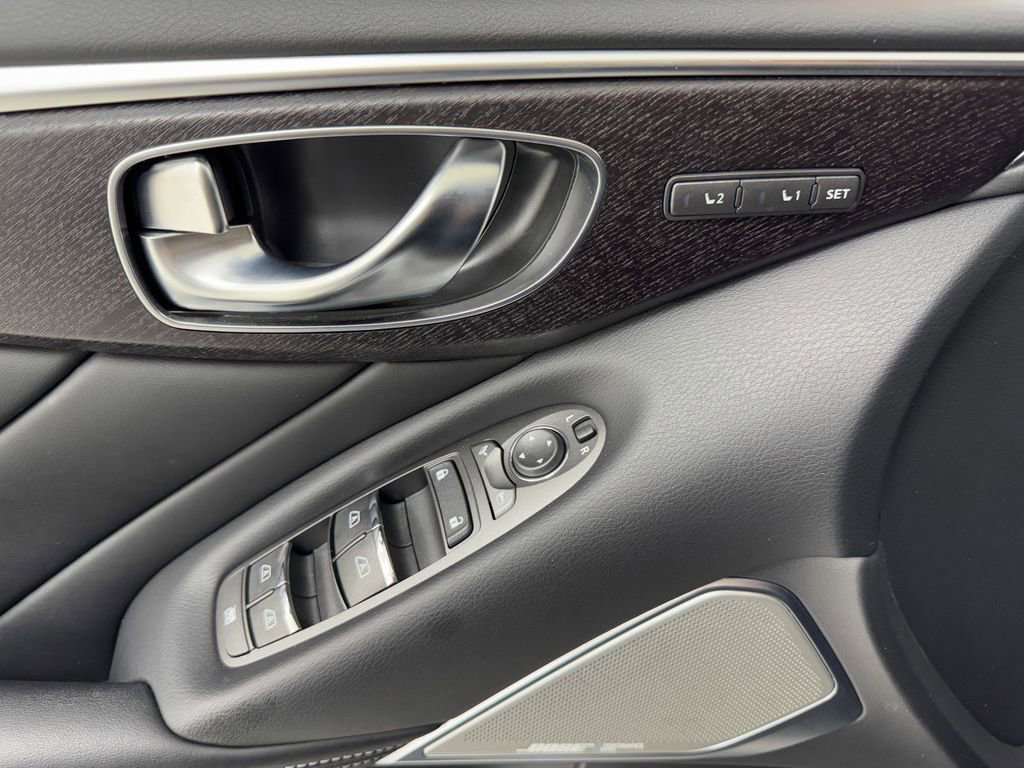 Used 2022 INFINITI Q50 Sensory image 25
