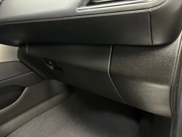 Used 2022 Chevrolet Tahoe LT w/ Luxury Package AWD/4WD image 11
