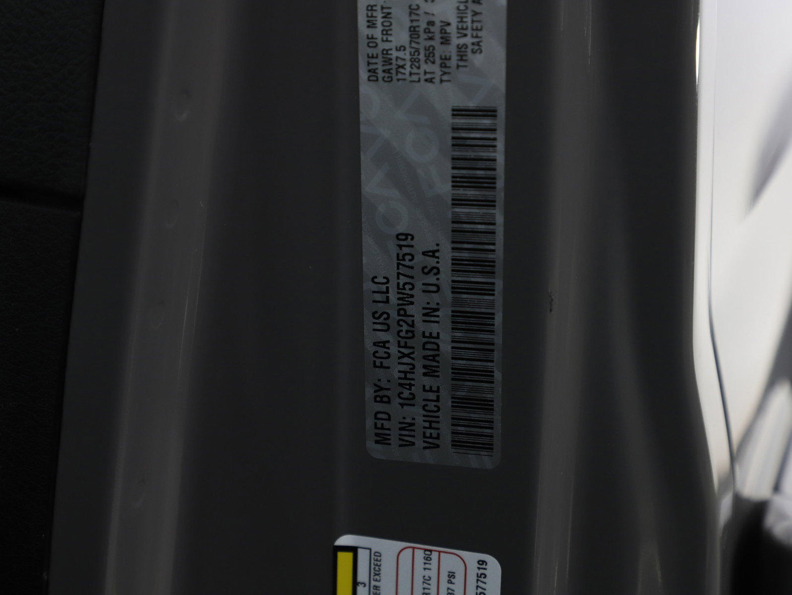 Used 2023 Jeep Wrangler Unlimited Rubicon w/ Dual Top Group image 23