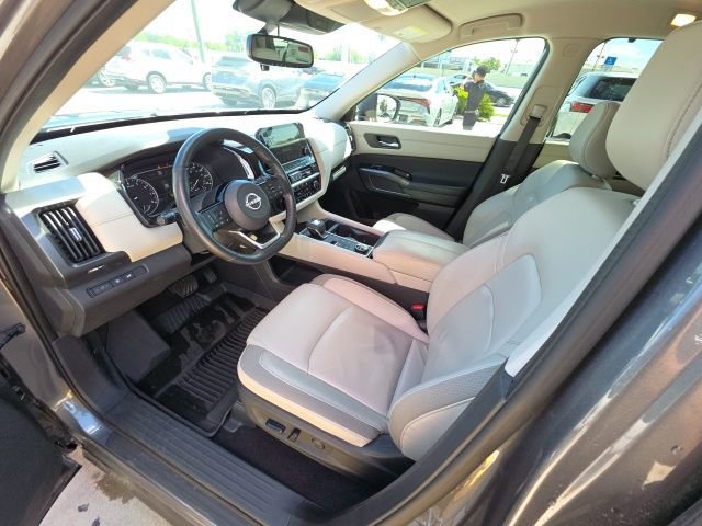 Used 2022 Nissan Pathfinder SL image 12
