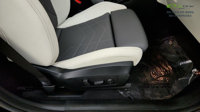 Used 2026 BMW X2 xDrive28i AWD/4WD image 40
