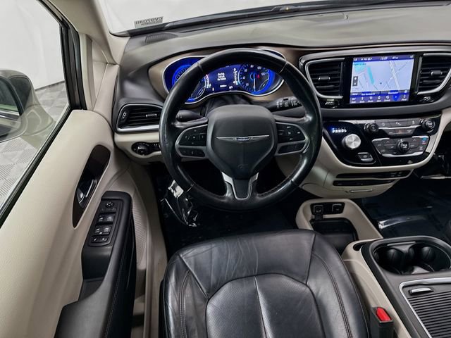 Used 2019 Chrysler Pacifica Touring-L Plus w/ Tire & Wheel Group image 24