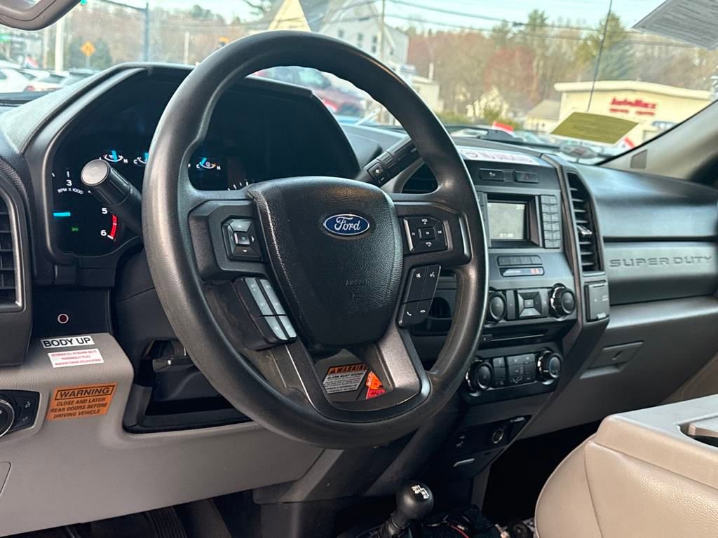 Used 2017 Ford F550 4x4 Regular Cab Super Duty image 19