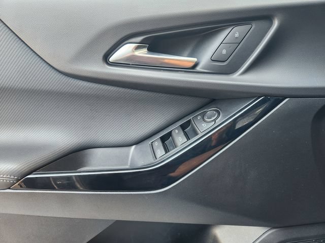 Used 2026 Chevrolet Equinox LT FWD image 24