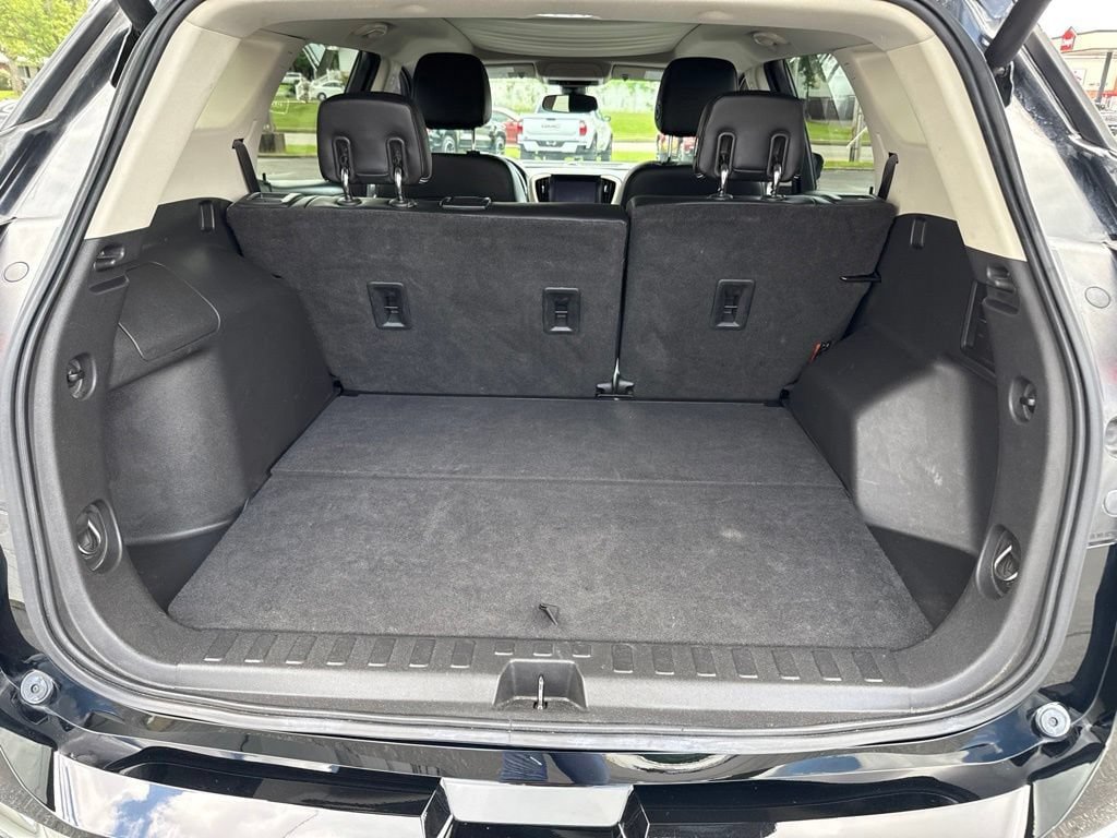 Used 2020 GMC Terrain Denali w/ Denali Premium Package FWD image 9