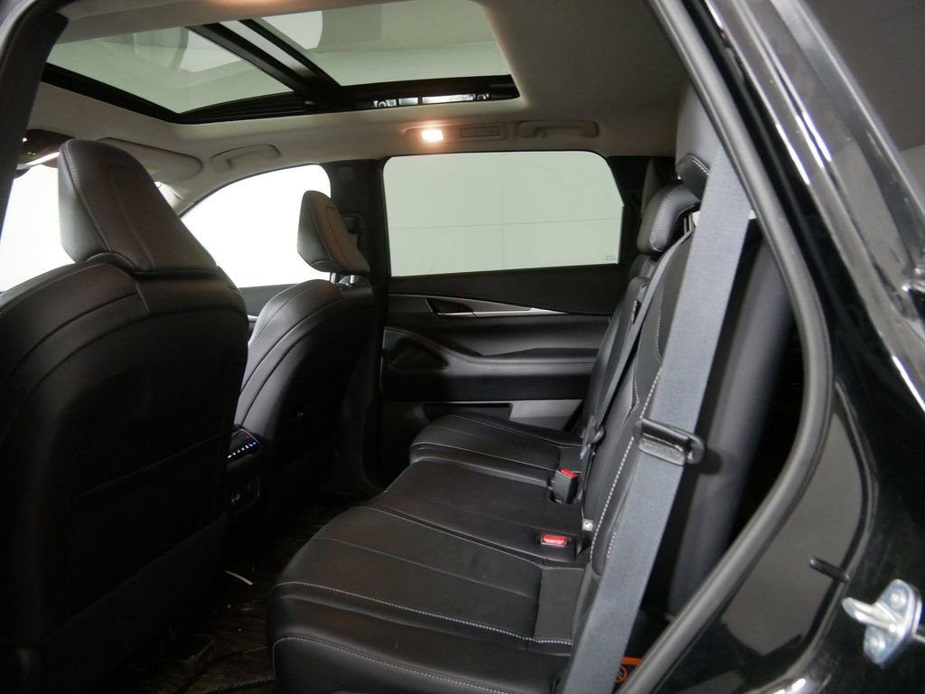 Used 2024 INFINITI QX60 Luxe image 18