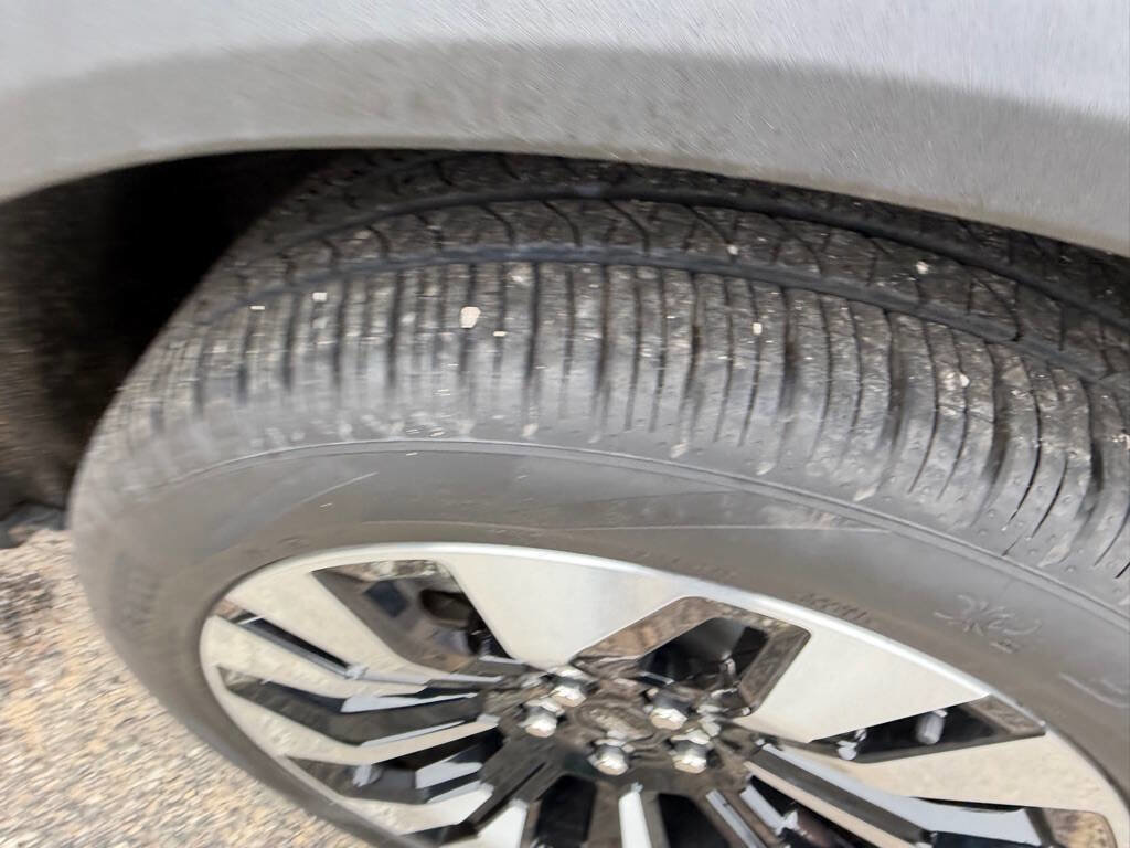 Used 2025 Ford Explorer Platinum w/ LUX Leather Package image 64