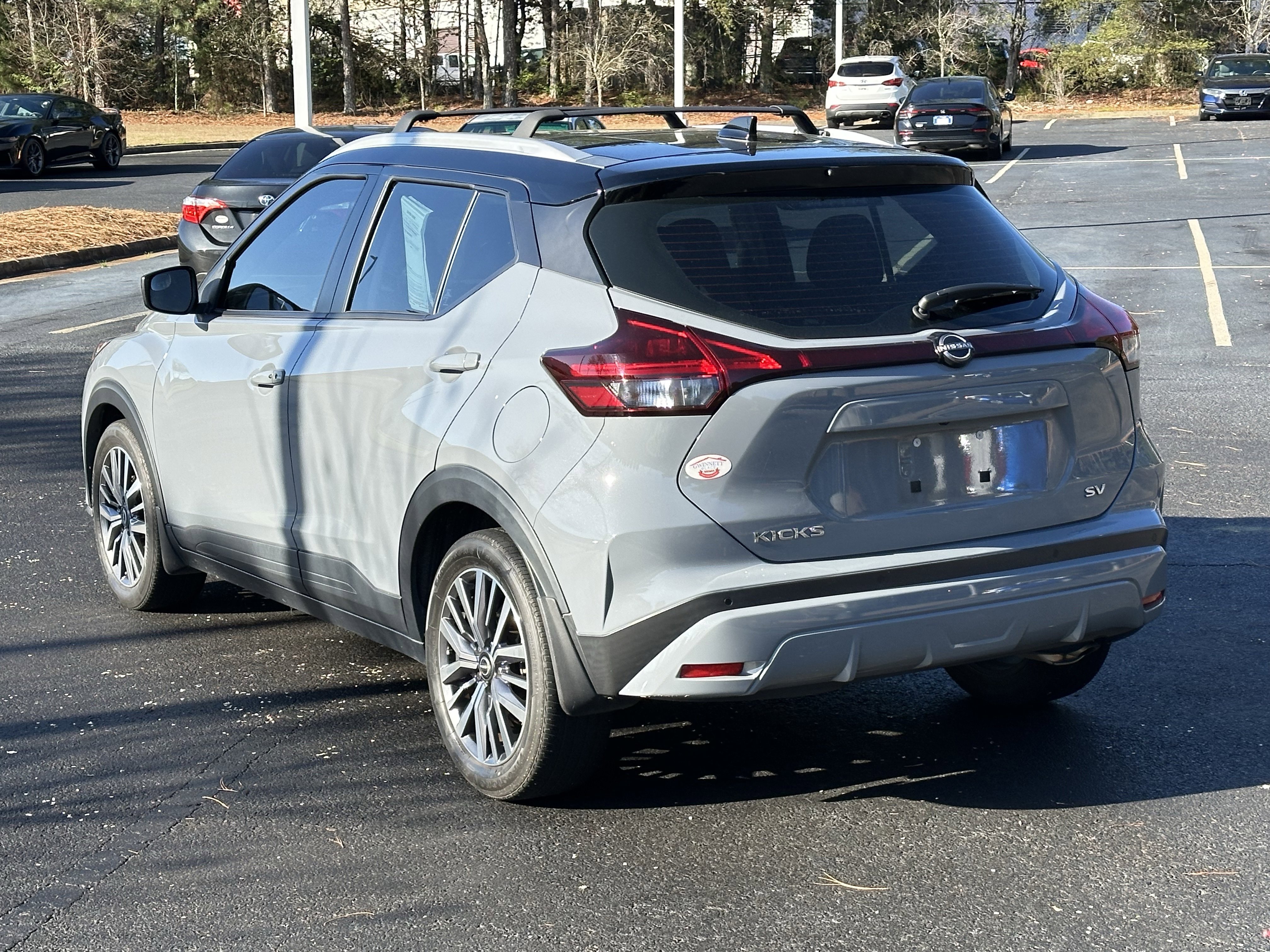 Used 2023 Nissan Kicks SV image 9