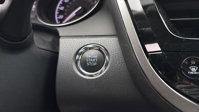 Used 2022 Toyota Camry SE w/ Convenience Package FWD image 28