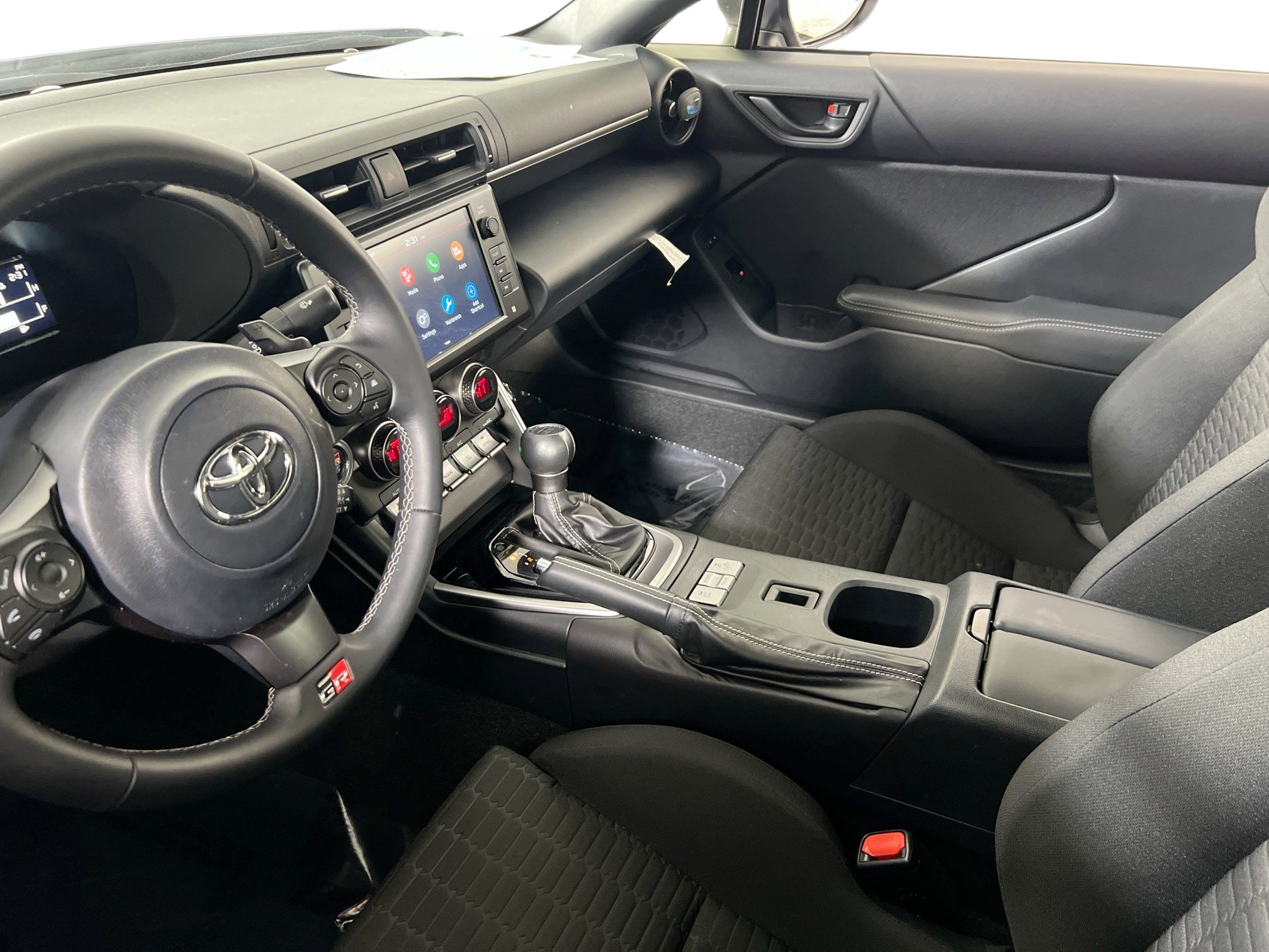 Used 2025 Toyota GR86 w/ ALL Weather Mat Package (TMS) image 21