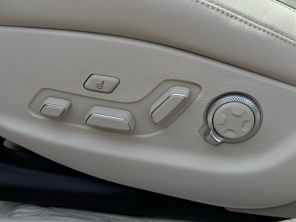 Used 2025 Genesis G80 2.5T Sport Prestige image 31