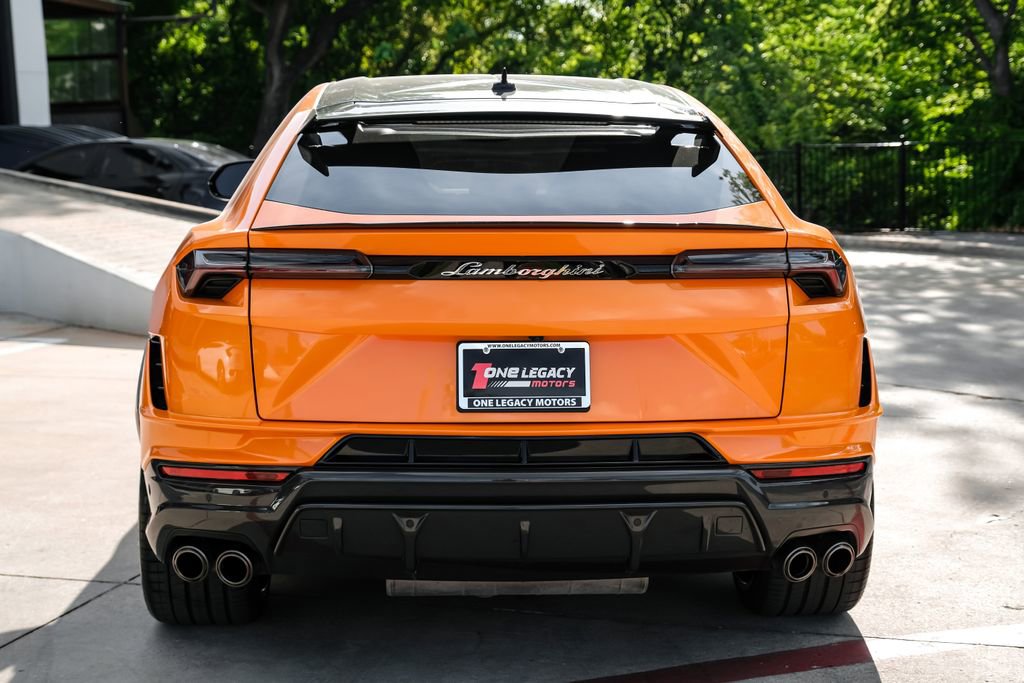 Used 2023 Lamborghini Urus Performante image 7