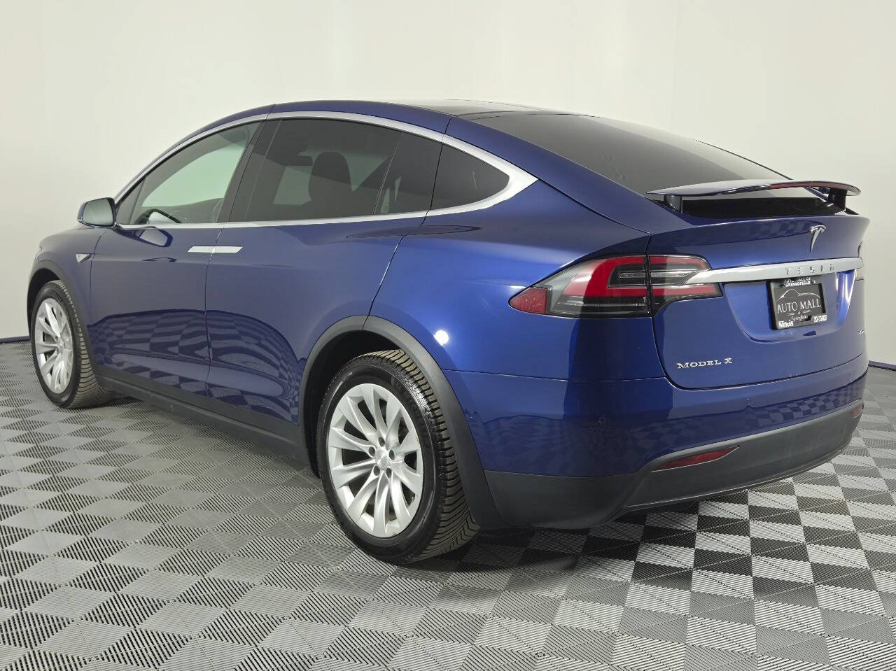 Used 2016 Tesla Model X 75D AWD/4WD image 5