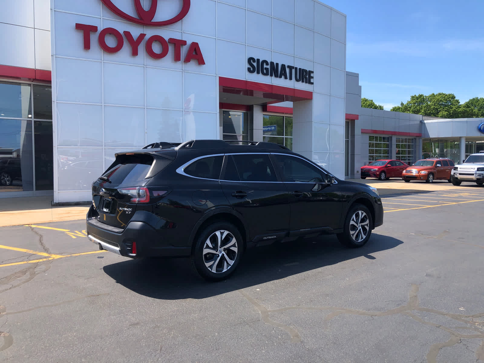 Used 2020 Subaru Outback Limited XT AWD/4WD image 2