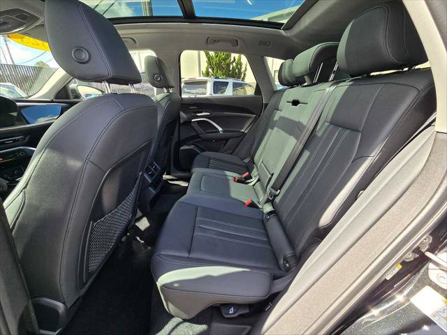 Certified 2025 Audi Q5 Premium w/ Premium Plus AWD/4WD image 16