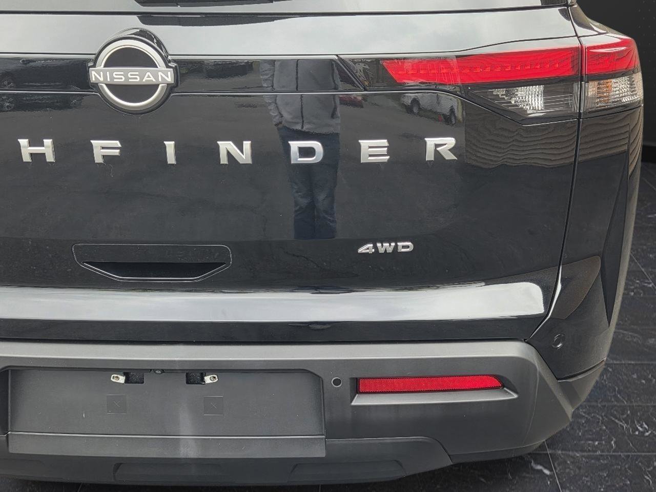 Used 2023 Nissan Pathfinder S AWD/4WD image 30