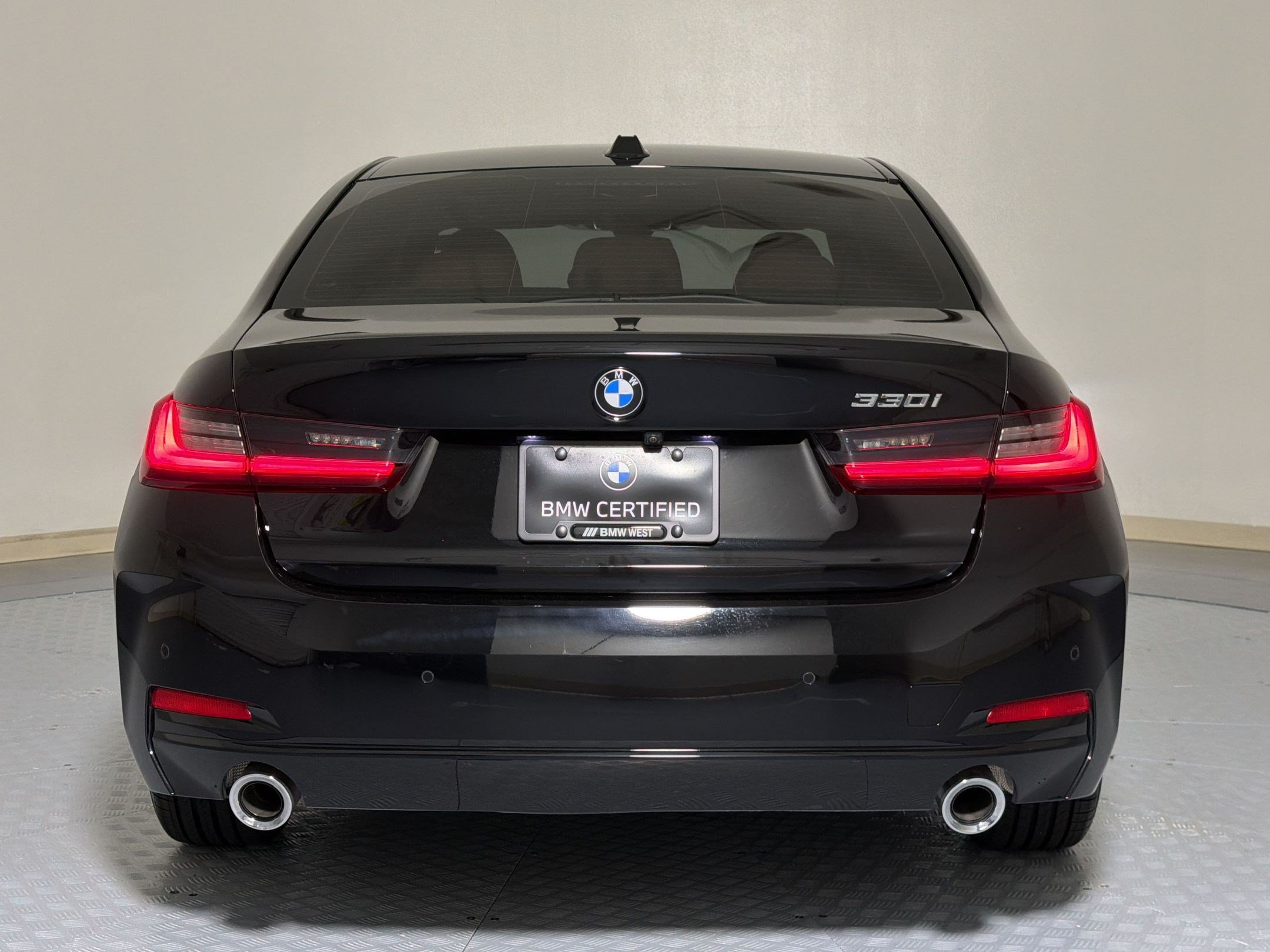 Certified 2023 BMW 330i Sedan w/ Parking Assistance Package RWD image 10