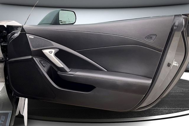 Used 2015 Chevrolet Corvette Z06 w/ 2LZ Preferred Equipment Group image 23