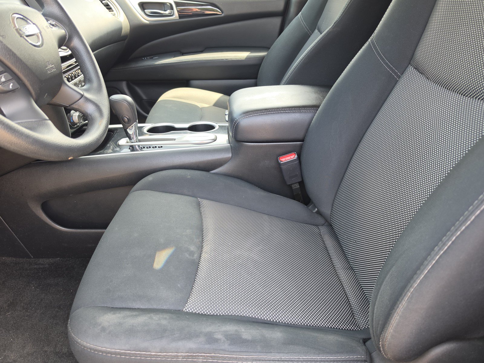 Used 2018 Nissan Pathfinder S FWD image 10