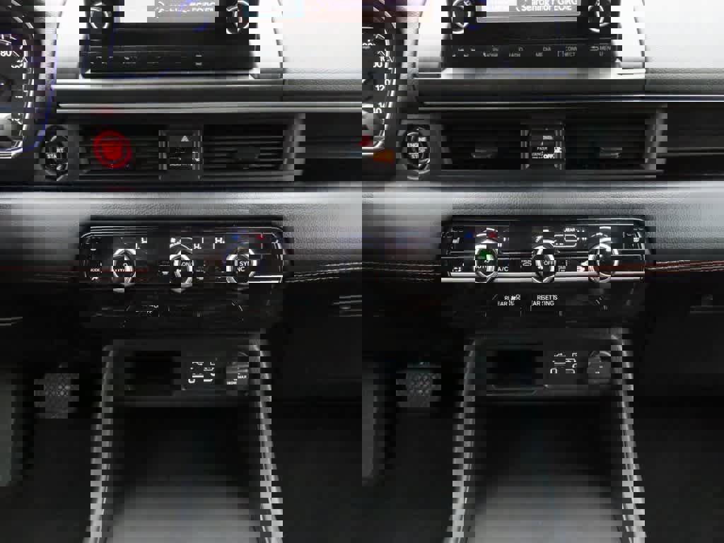 Used 2023 Honda Pilot Sport image 23