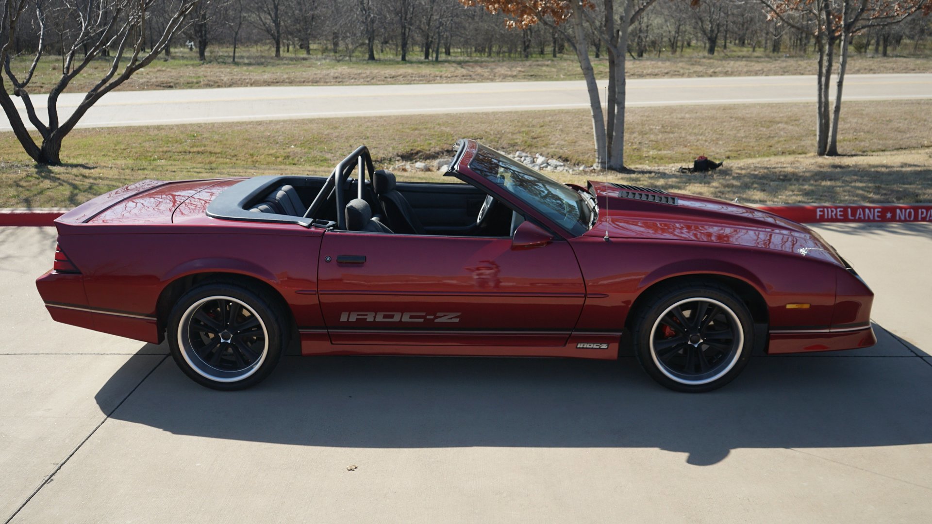 Used 1990 Chevrolet Camaro IROC-Z RWD image 17