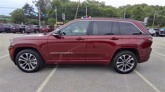 Certified 2024 Jeep Grand Cherokee Overland w/ Luxury Tech Group IV image 5