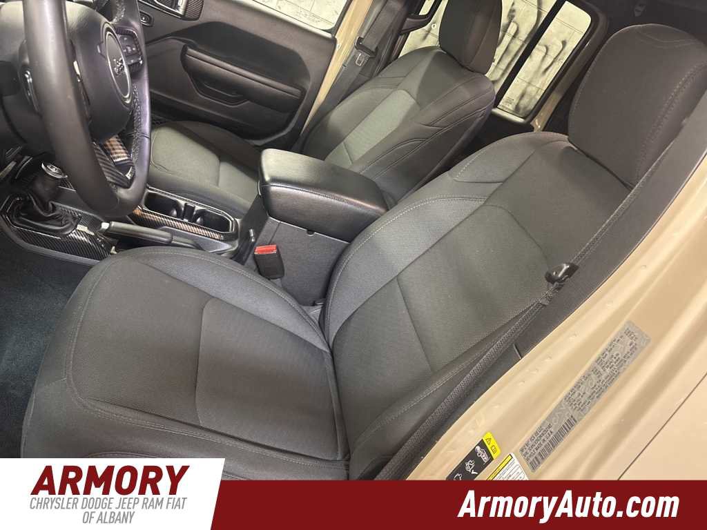 Used 2022 Jeep Wrangler Unlimited Sport image 12