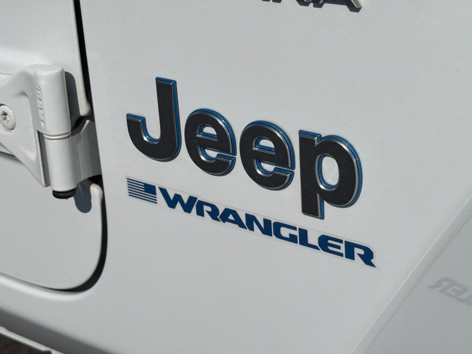 Used 2024 Jeep Wrangler Unlimited Sahara w/ Technology Group AWD/4WD image 39