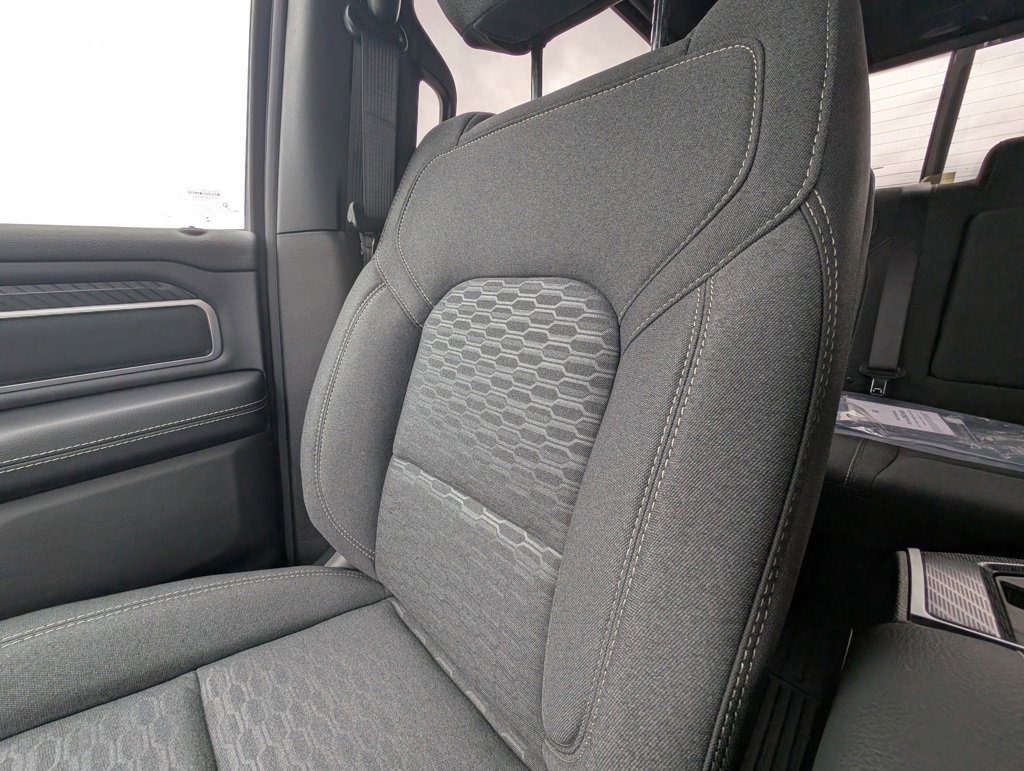 New 2026 RAM 1500 4x4 Crew Cab image 12