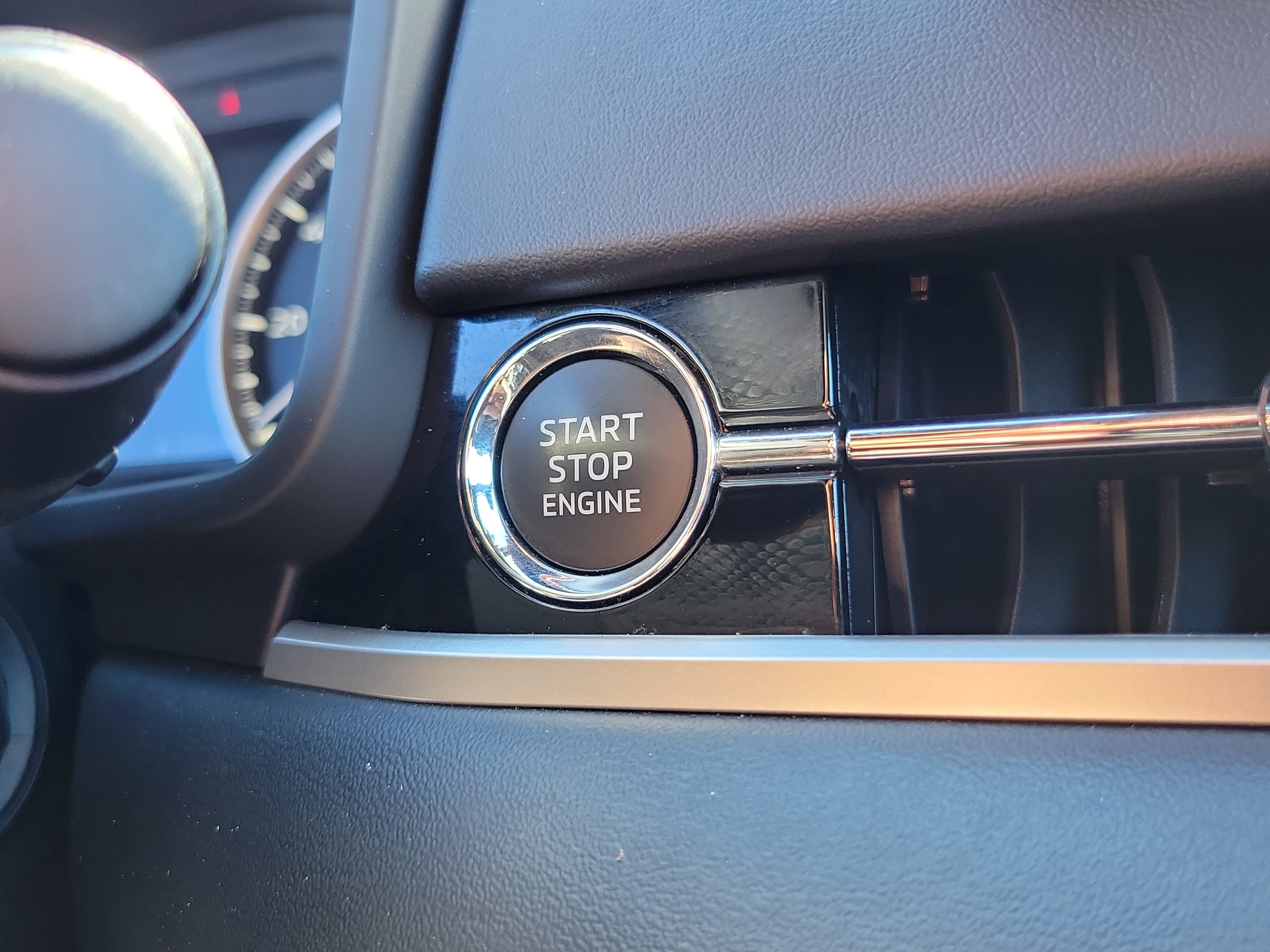 Used 2022 Mitsubishi Outlander SE image 23