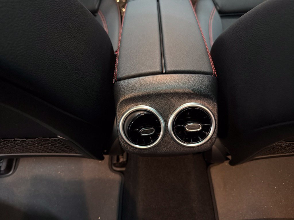 Used 2025 Mercedes-Benz CLA 35 AMG 4MATIC image 25