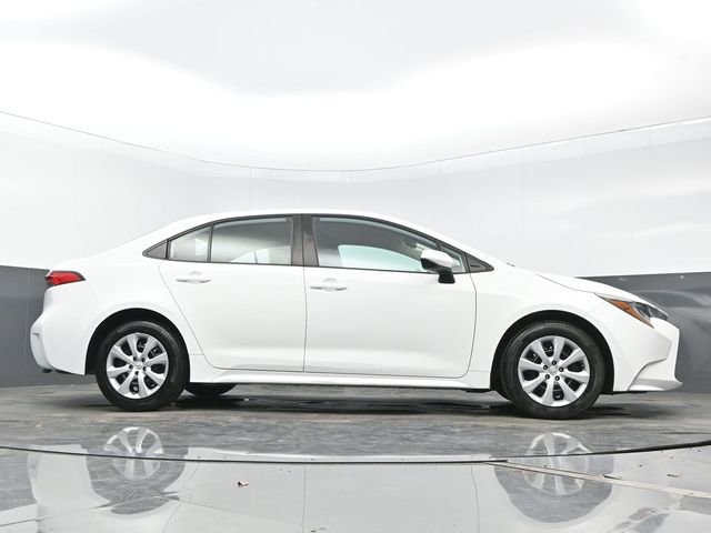Used 2022 Toyota Corolla LE image 26