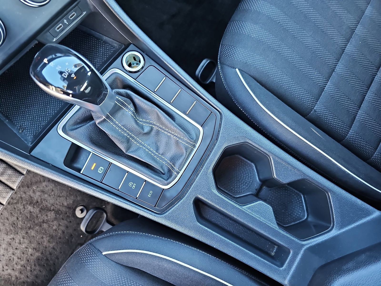 Used 2022 Volkswagen Jetta Sport image 25